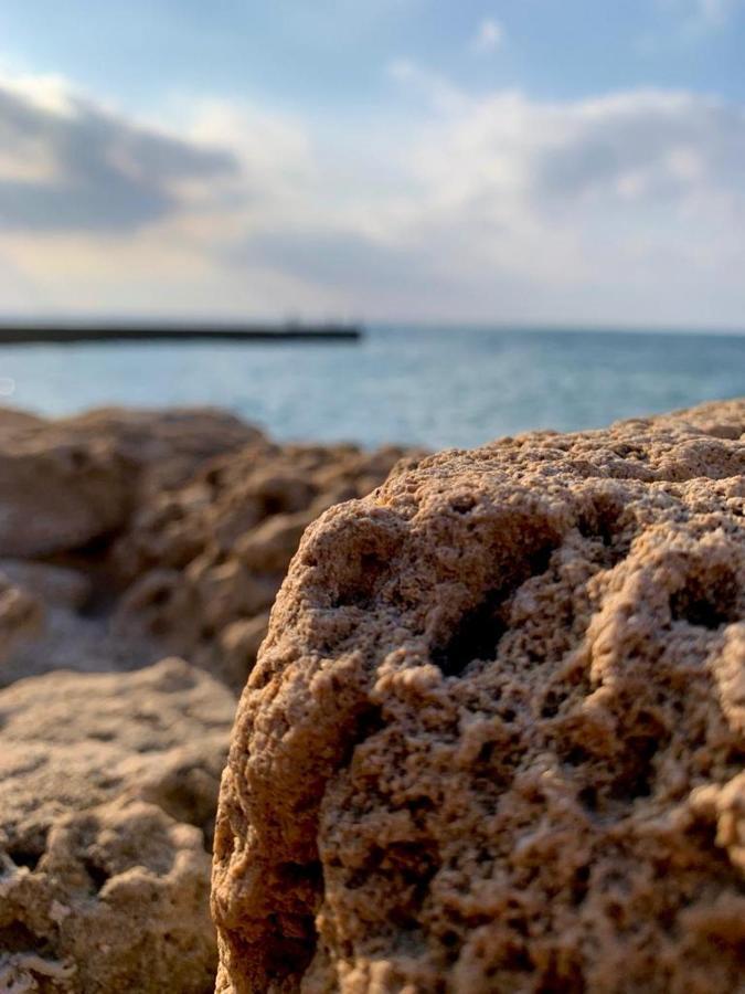 Caesarea :In The Front Of The Sea Apartment Exterior foto